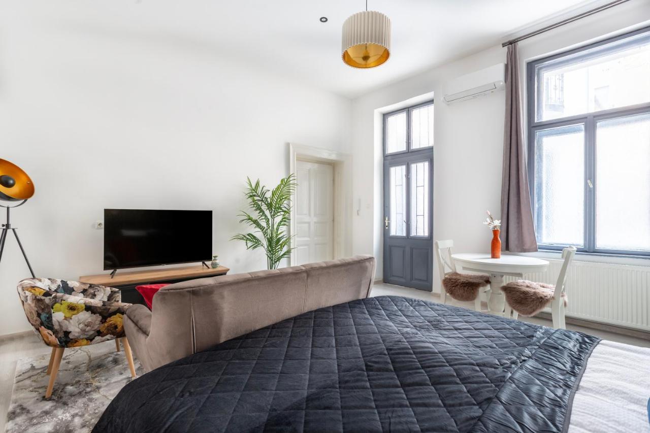Lh Gallery Apartments Boedapest Buitenkant foto